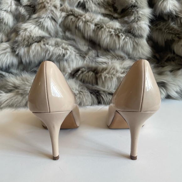 Kelly&Katie Nude patent comfort peep toe 3” heel - Picture 6 of 7
